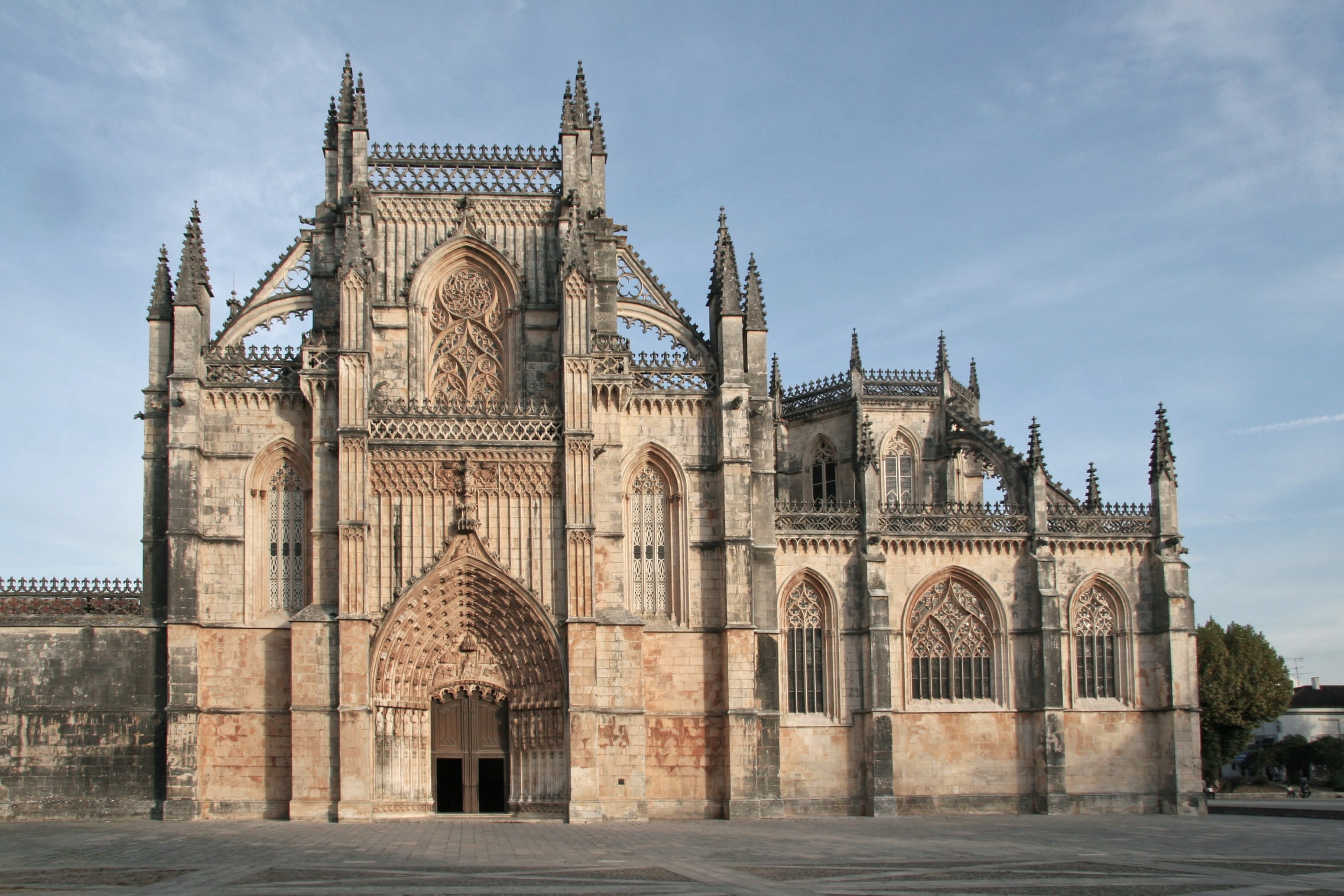 Mosteiro_da_Batalha.jpg