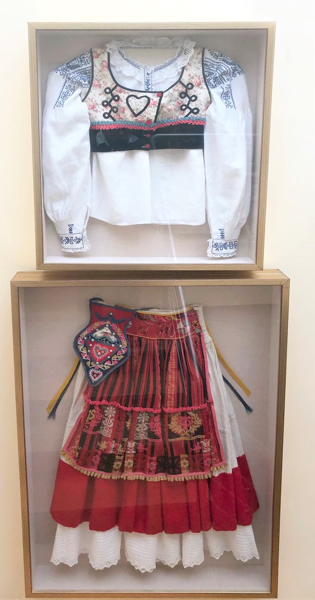 trajes2