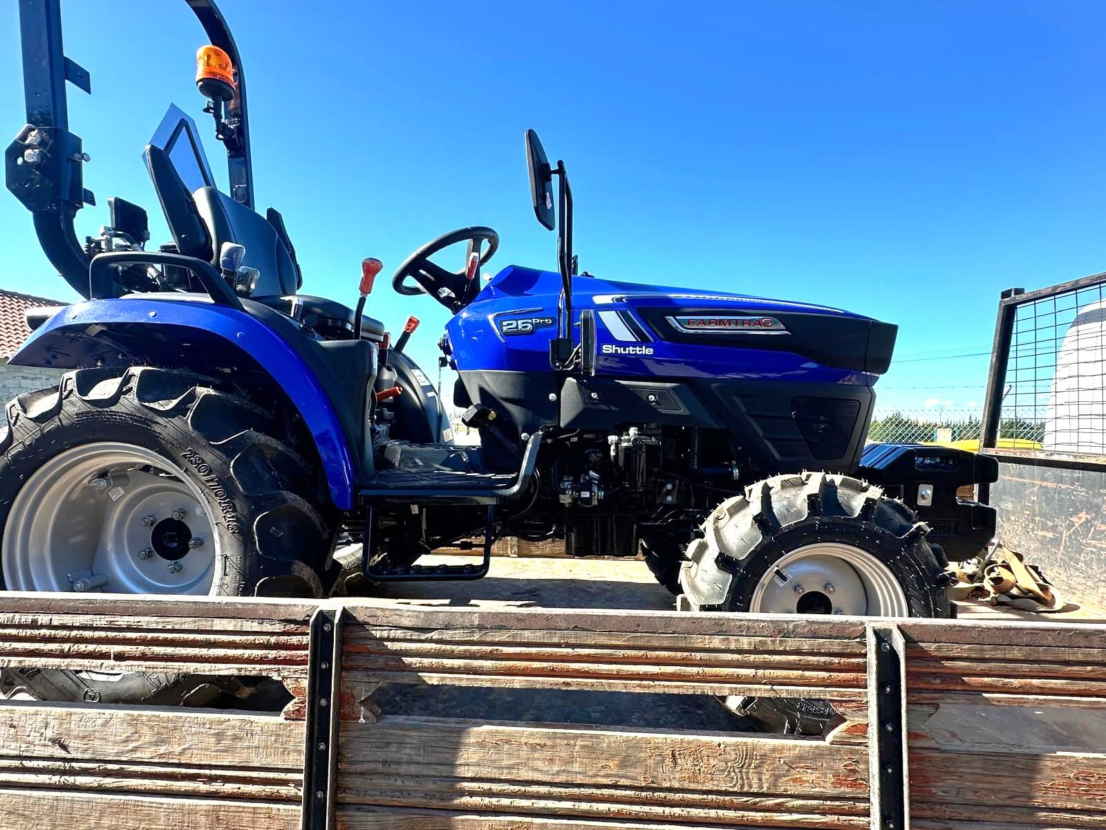 farmtrac3.jpg