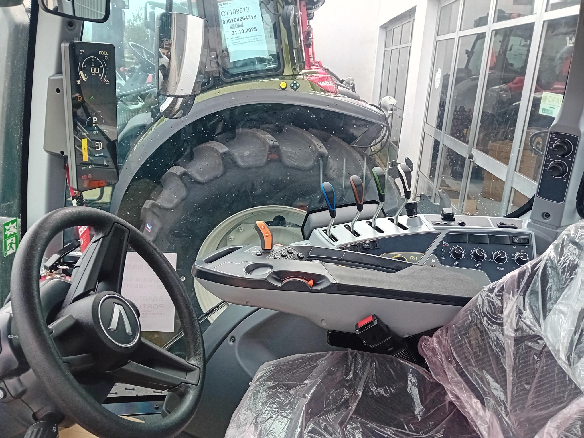 valtra11.jpg