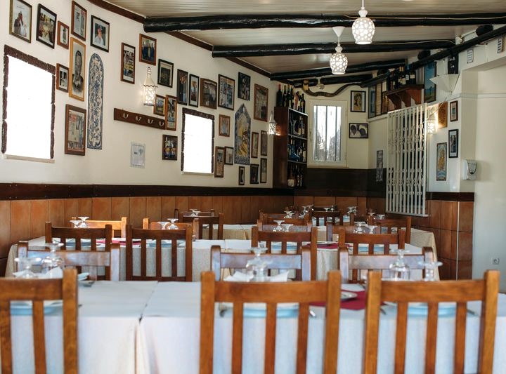 http://www.sabemais.pt/fich/ficheiros/image/Restaurante%20Retiro%20do%20Isca/sala13.jpg