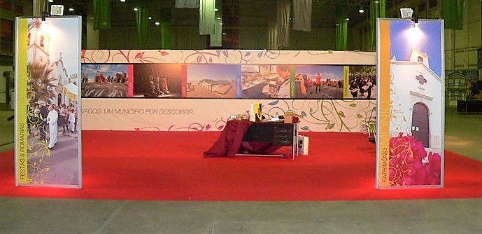stands