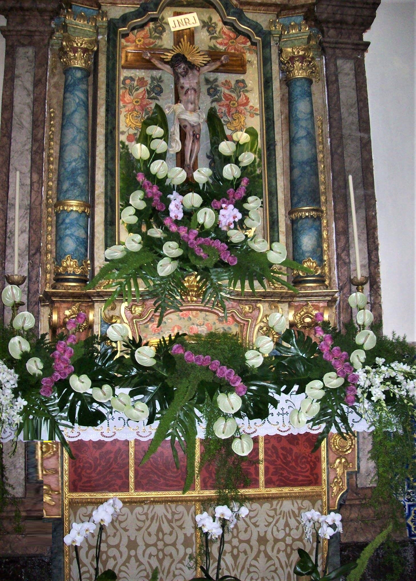 altar.jpg