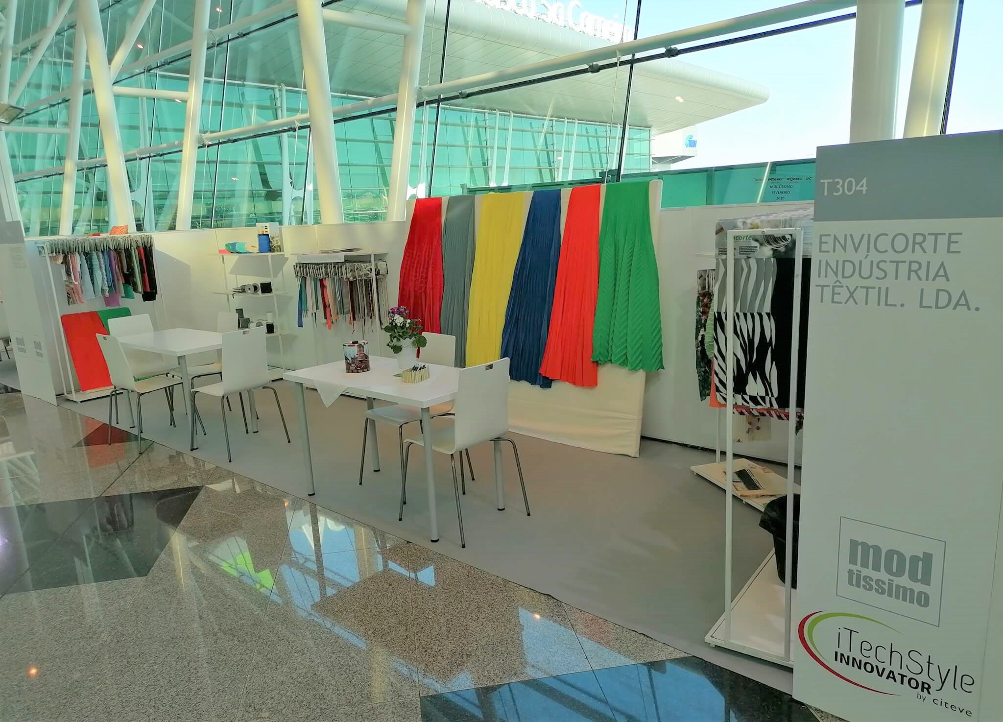stand3.jpg