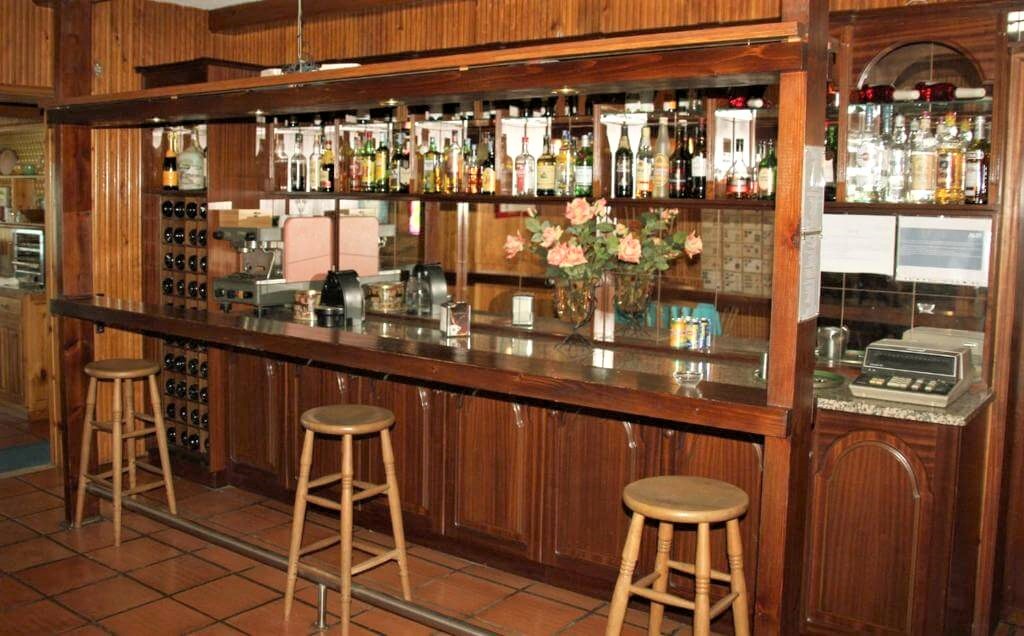 bar
